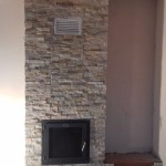 Teplovzdušný krb se zadním přikládáním