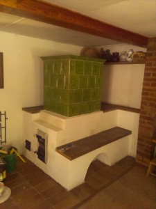 Kachlová tahová kamna